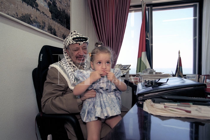 Yasser Arafat in his bunker06      